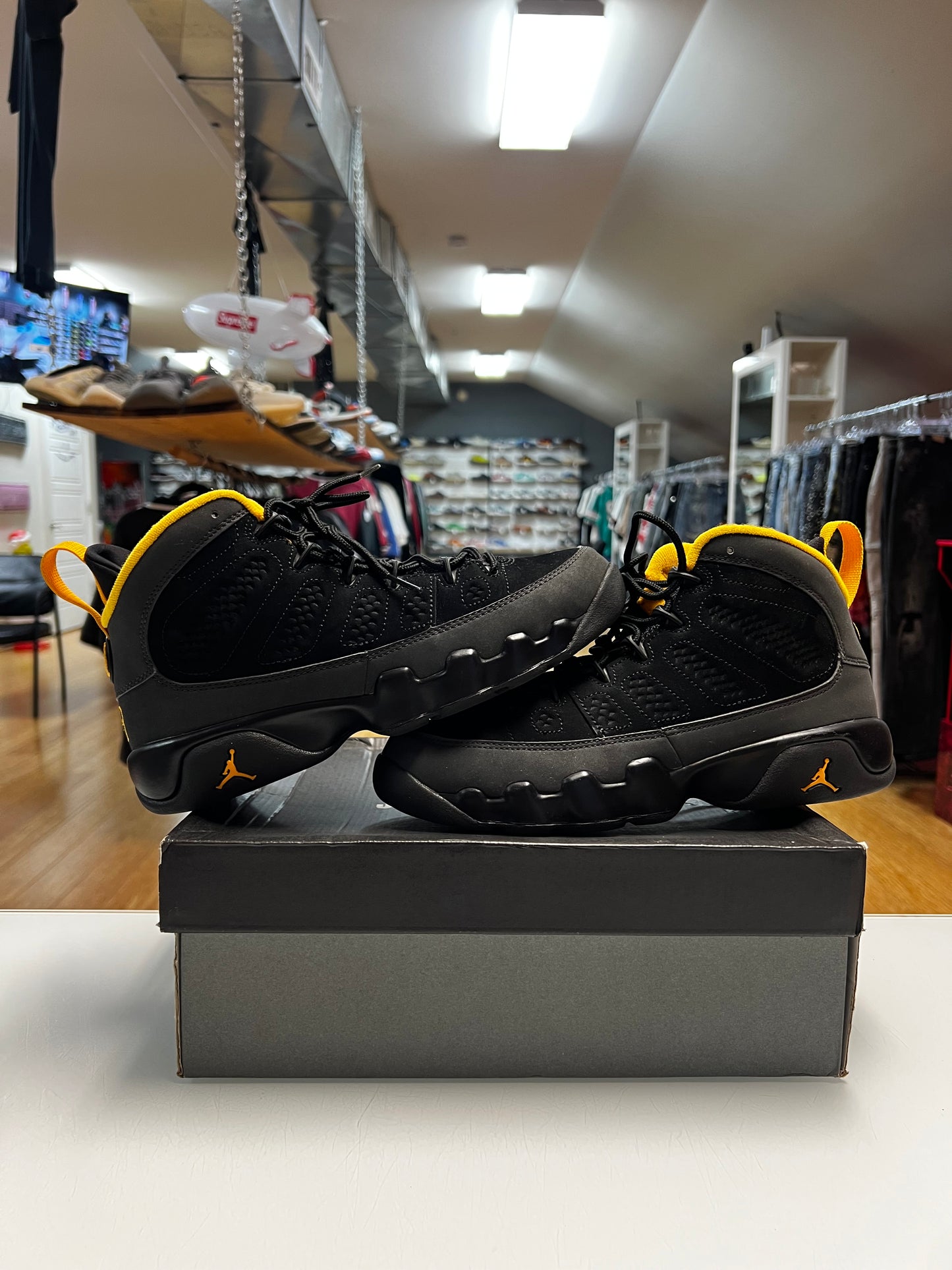 Jordan 9 University Gold
