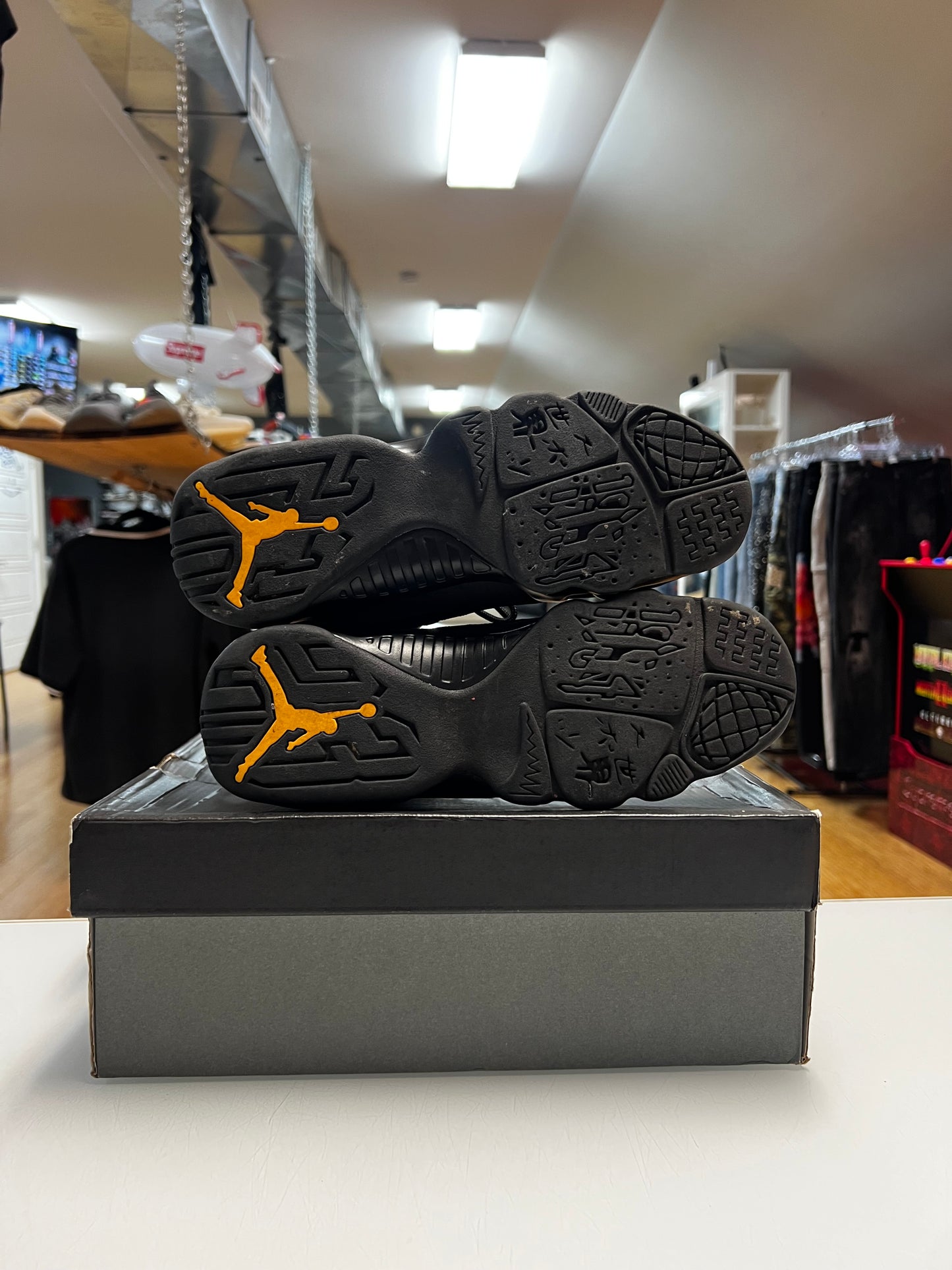 Jordan 9 University Gold