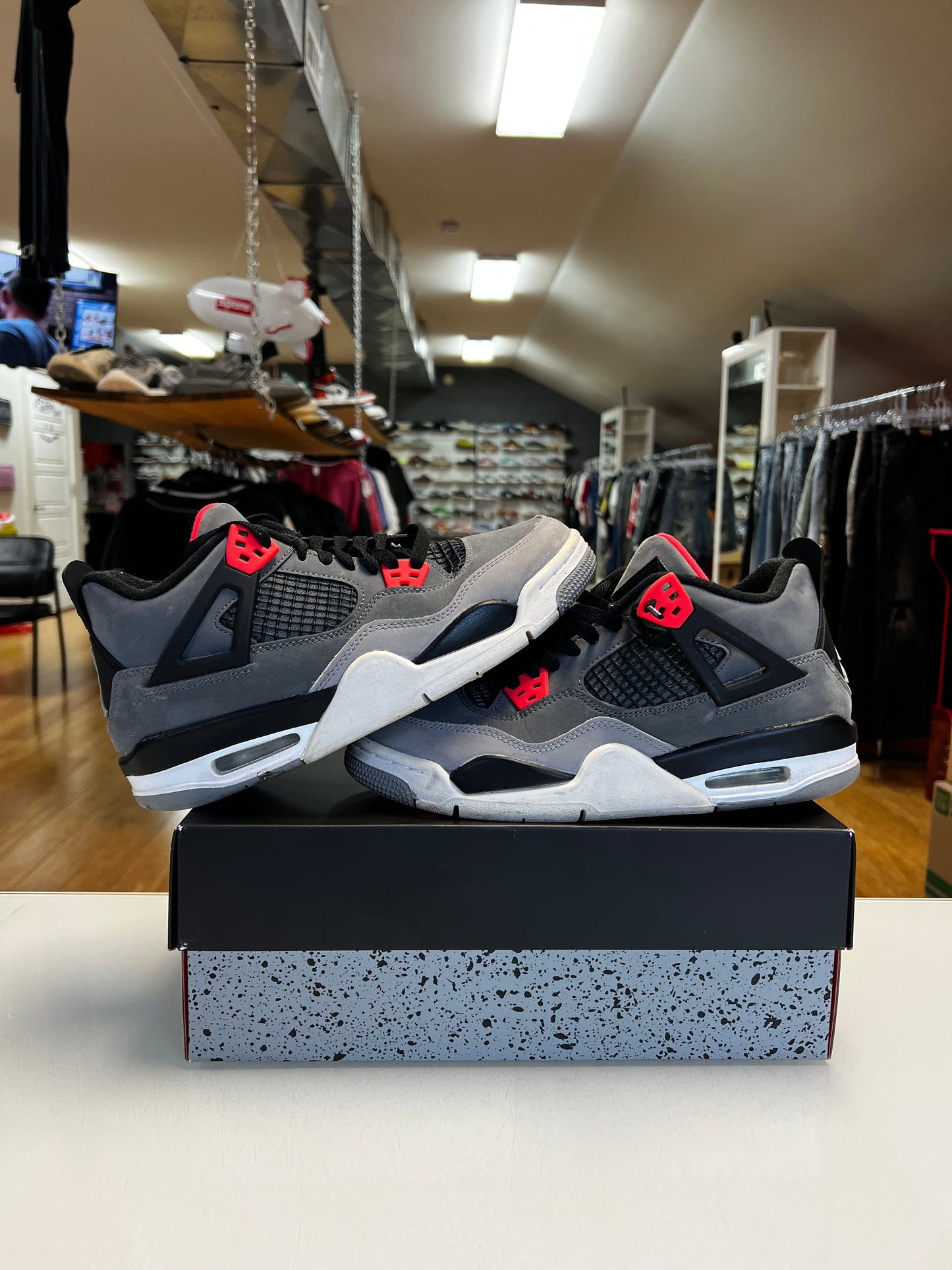Jordan 4 Infrared