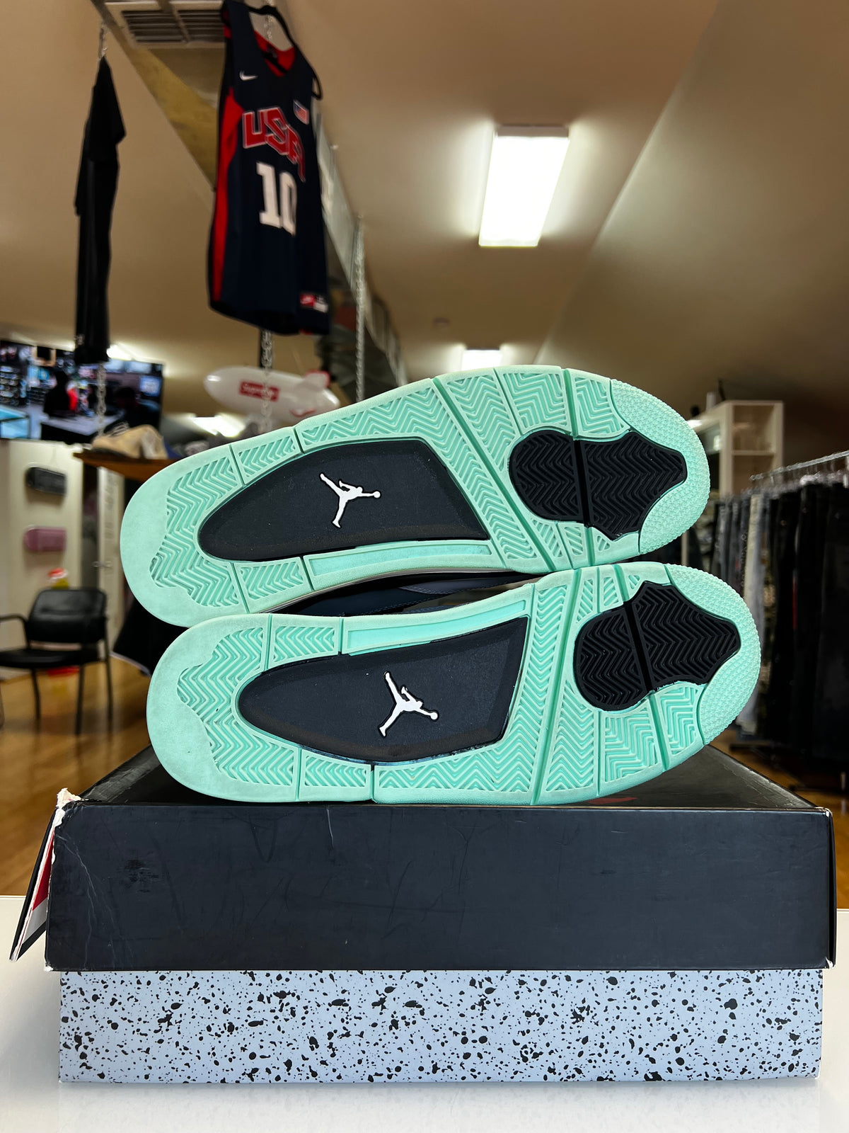 Jordan 4 Green Glow