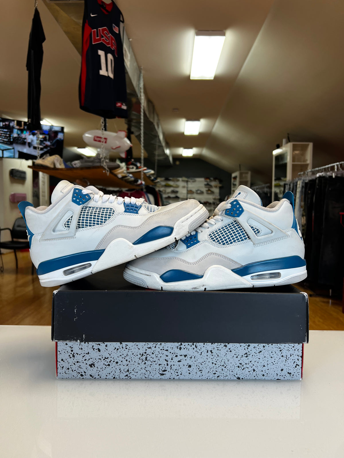 Jordan 4 Military Blue