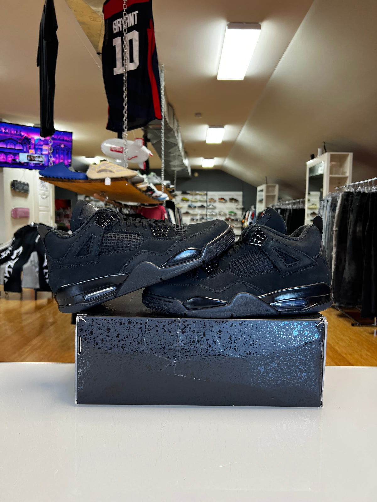 Jordan 4 Black Cat