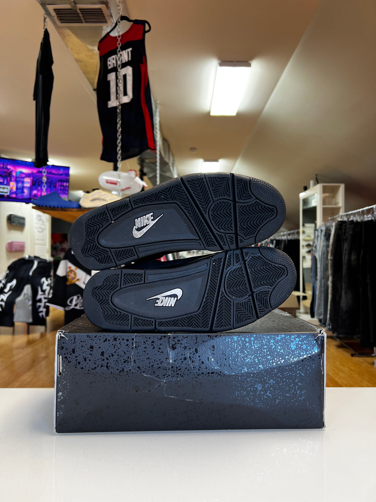Jordan 4 Black Cat