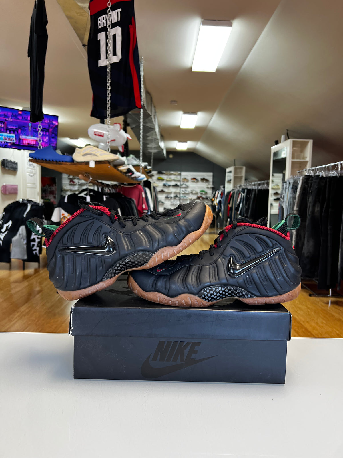 Nike Foamposite Gucci