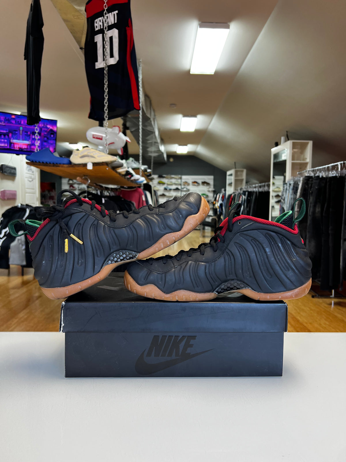 Nike Foamposite Gucci