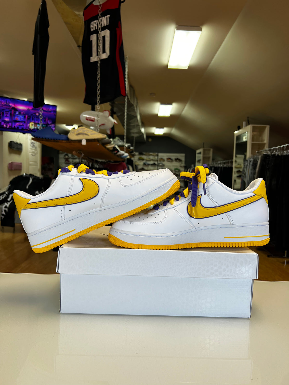 Nike Air Force 1 Kobe Lakers Home
