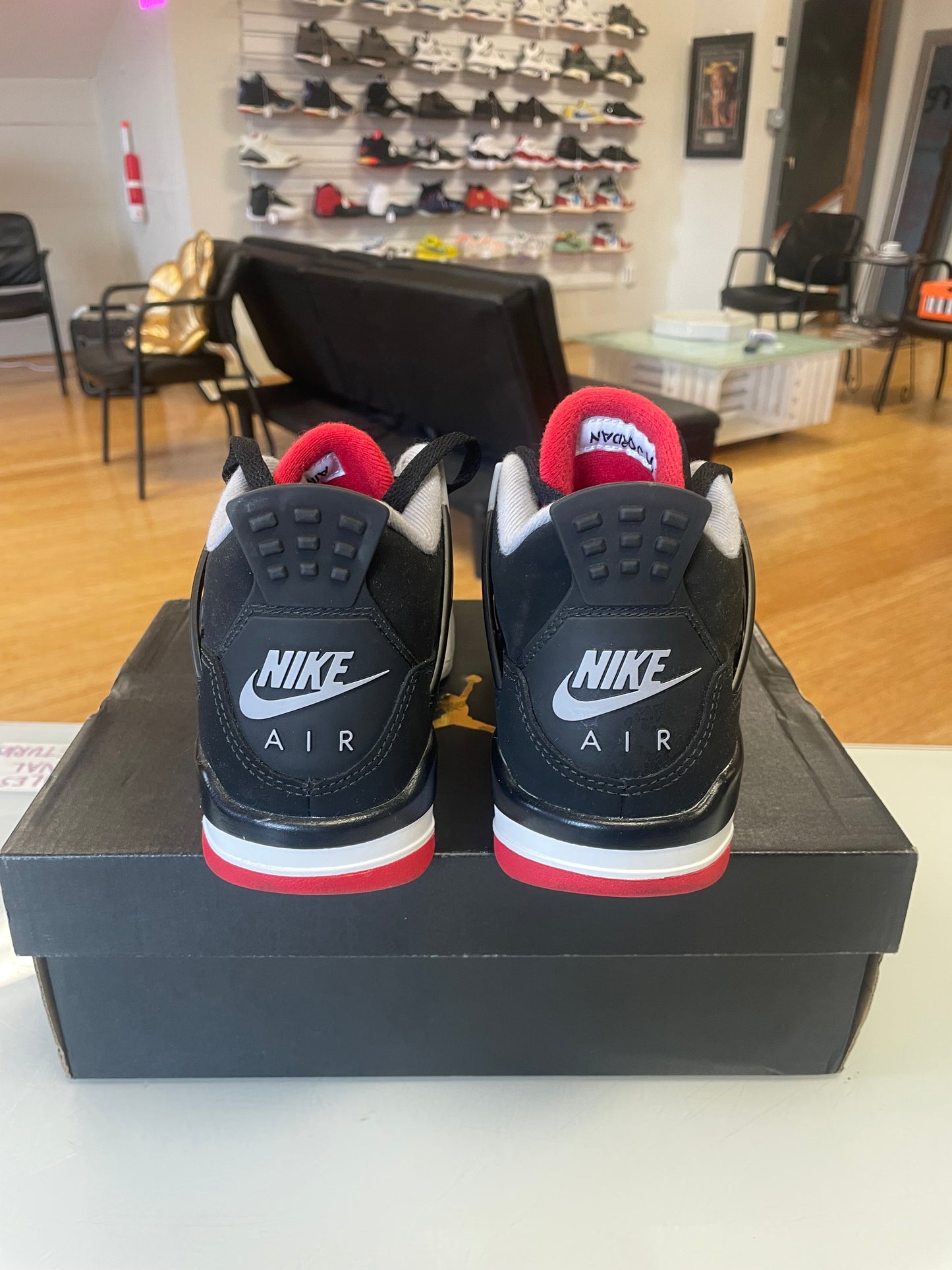 Jordan 4 2019 Bred