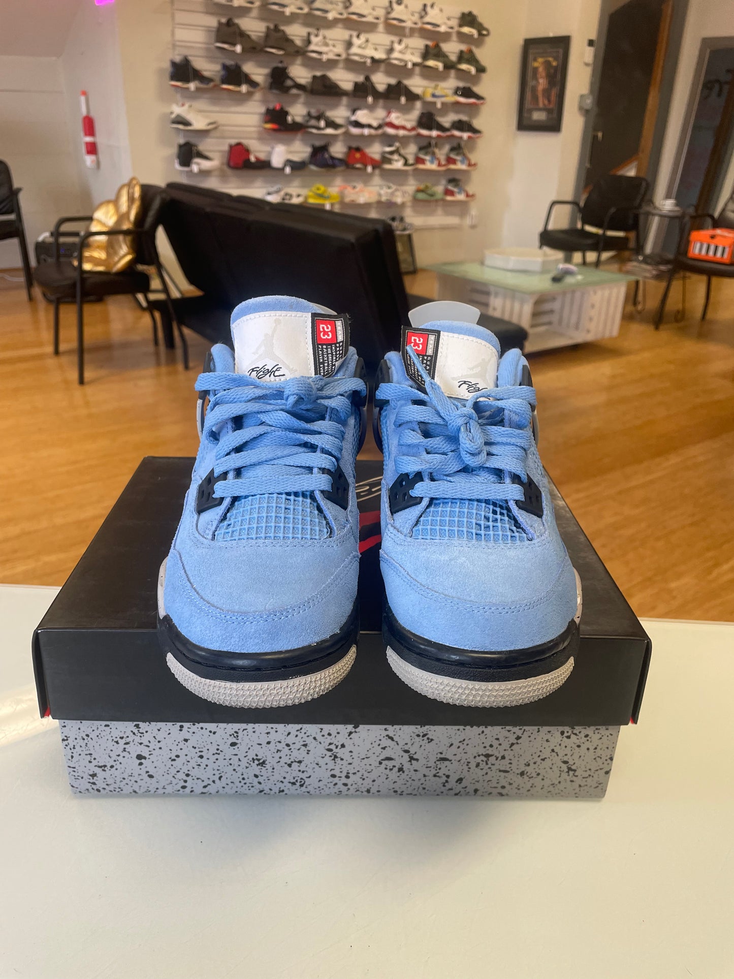 Jordan 4 UNC
