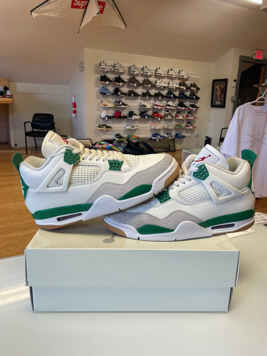 Jordan 4 SB Pine Green