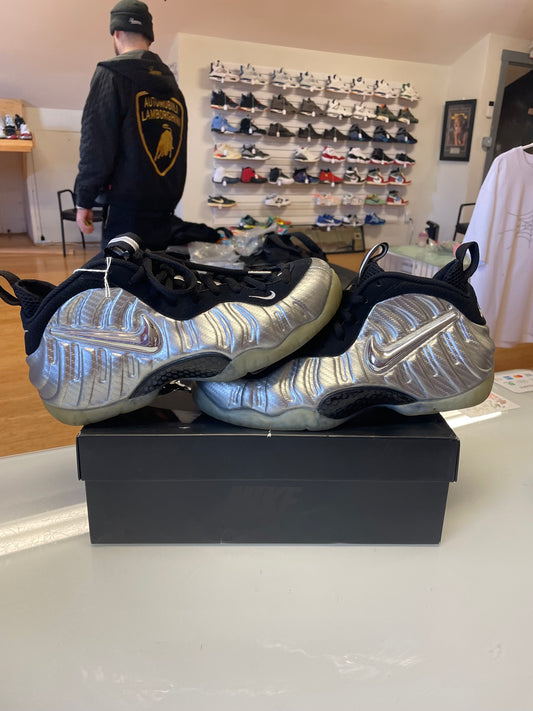 Nike Foamposite Silver Surfer
