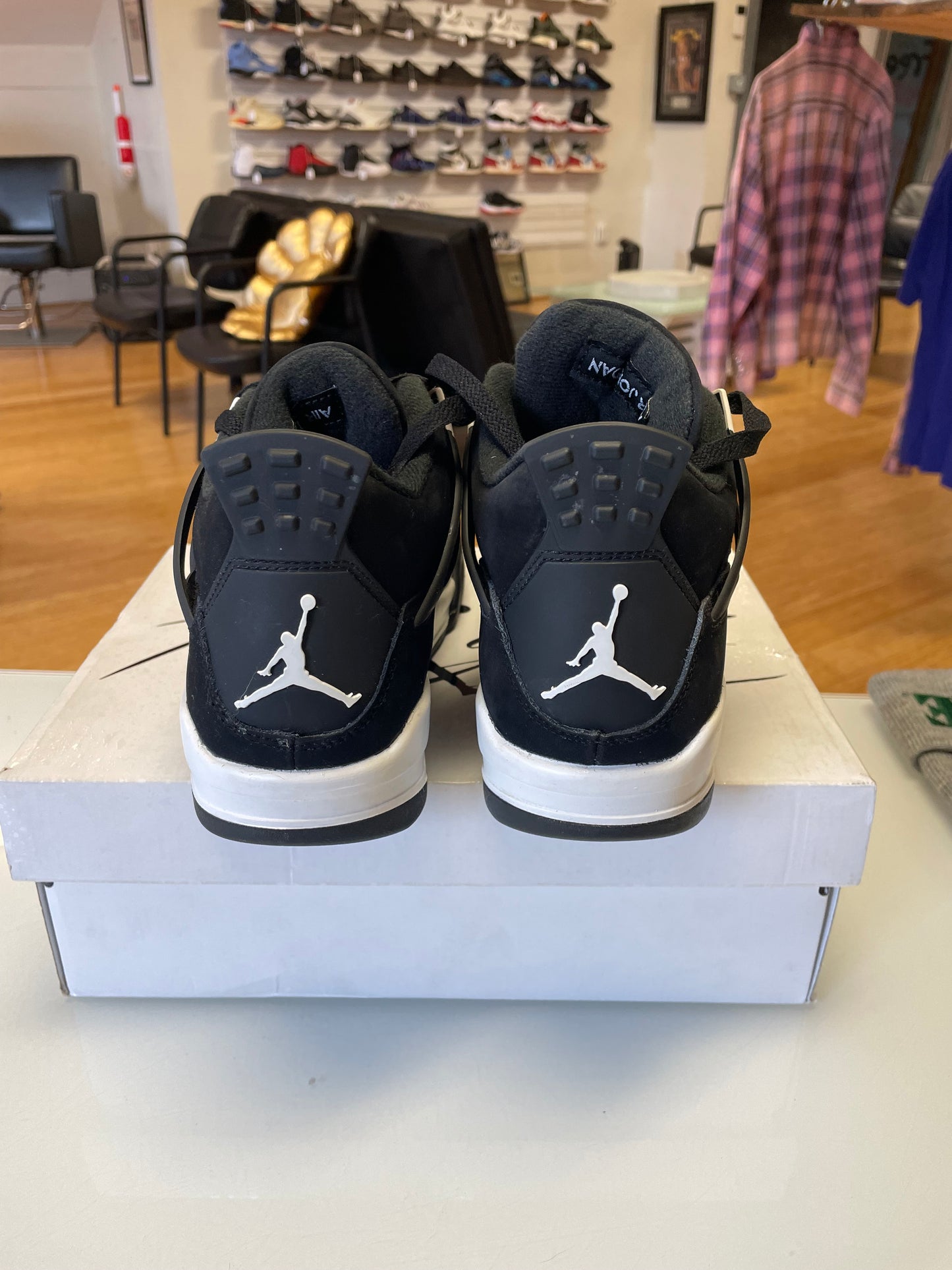 Jordan 4 White Thunder