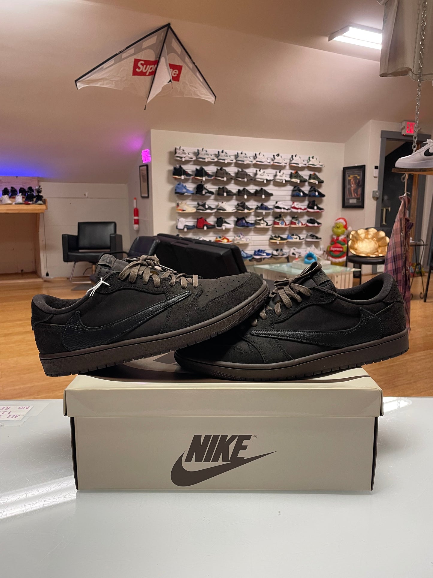 Jordan 1 Travis Scott Velvet