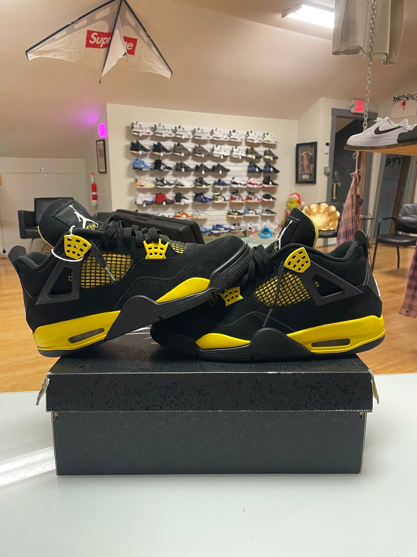 Jordan 4 Yellow Thunder