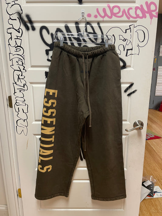 Essentials Sweatpants Olive