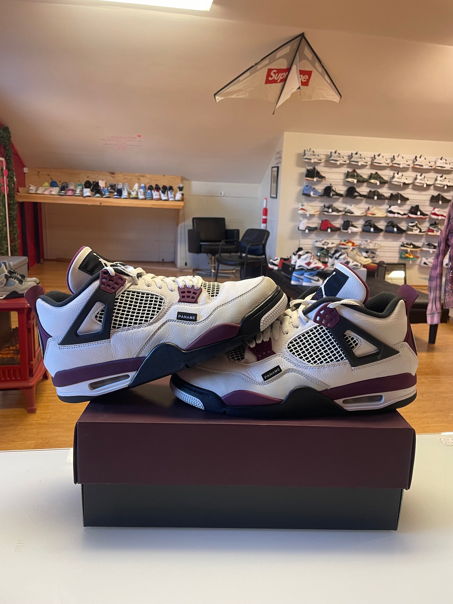 Jordan 4 PSG