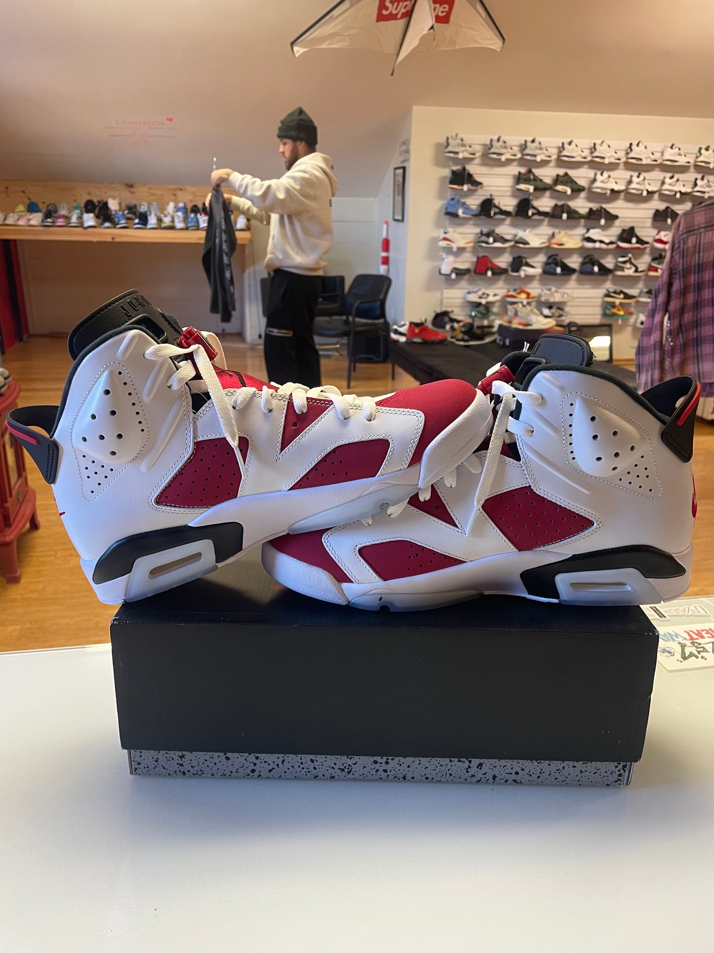 Jordan 6 Carmine